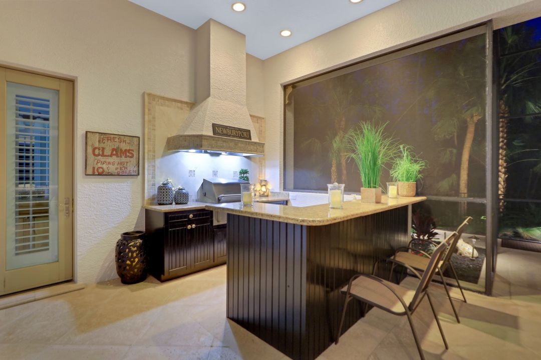 4642 Idylwood Ln, Naples, FL 34119