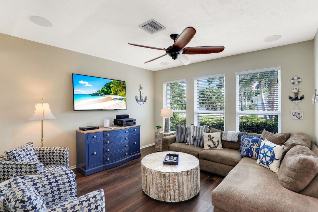 2010 SE 29th Ln, Cape Coral, FL 33904