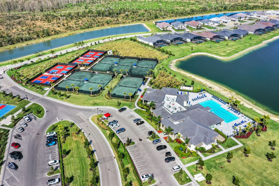 18837 WildBlue Blvd, Fort Myers, FL 33913