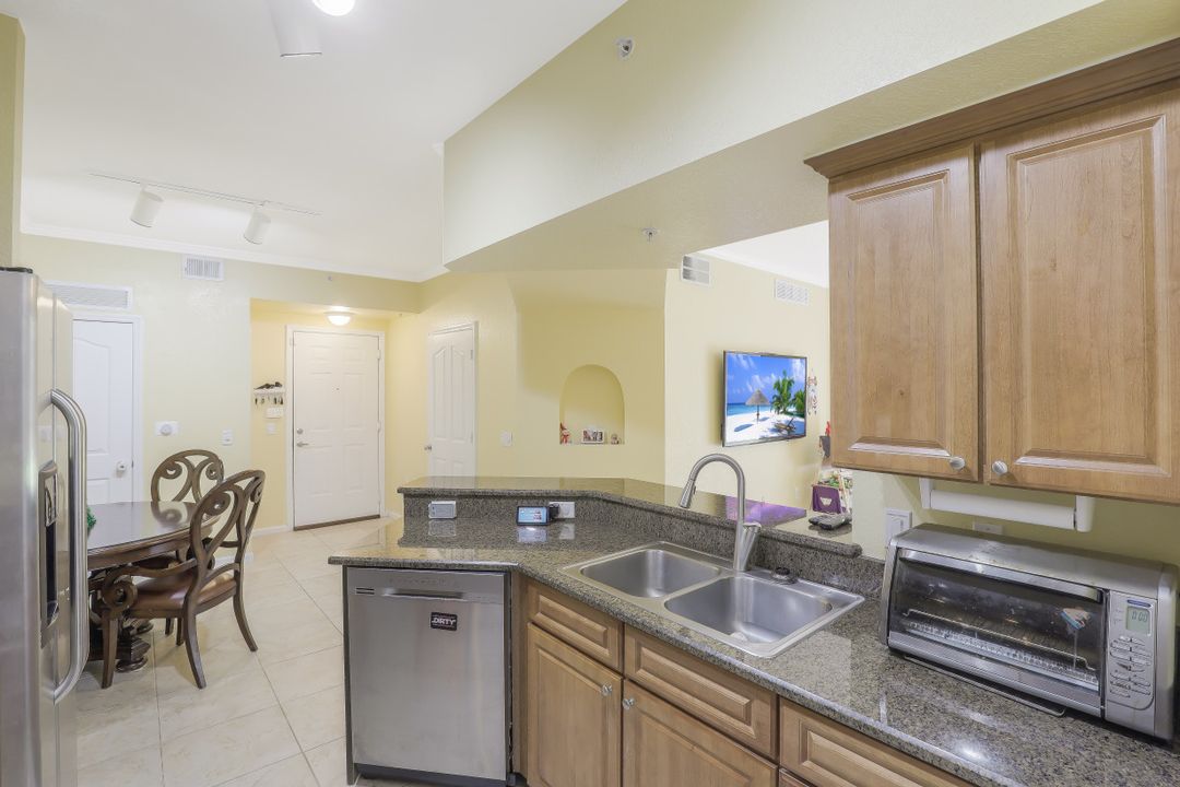 12975 Positano Cir #104, Naples, FL 34105