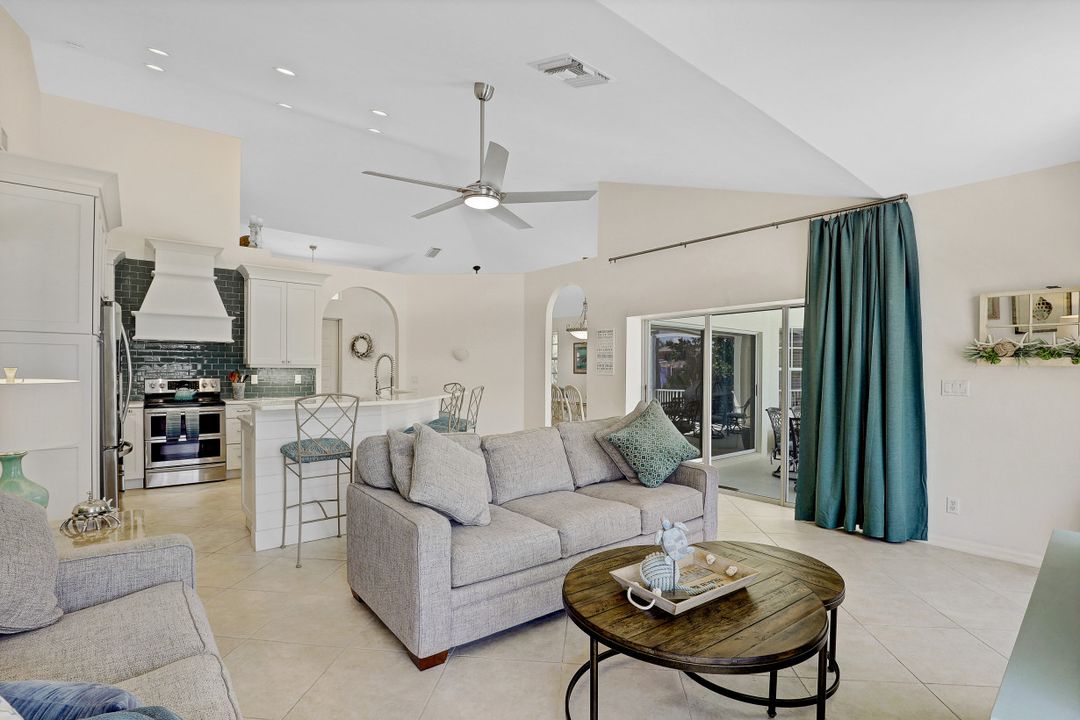 835 Saturn Ct, Marco Island, FL 34145