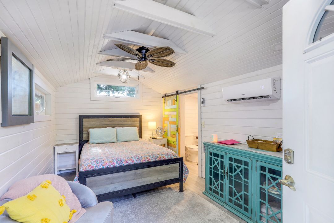 3914 SE 4th Ave, Cape Coral, FL 33904