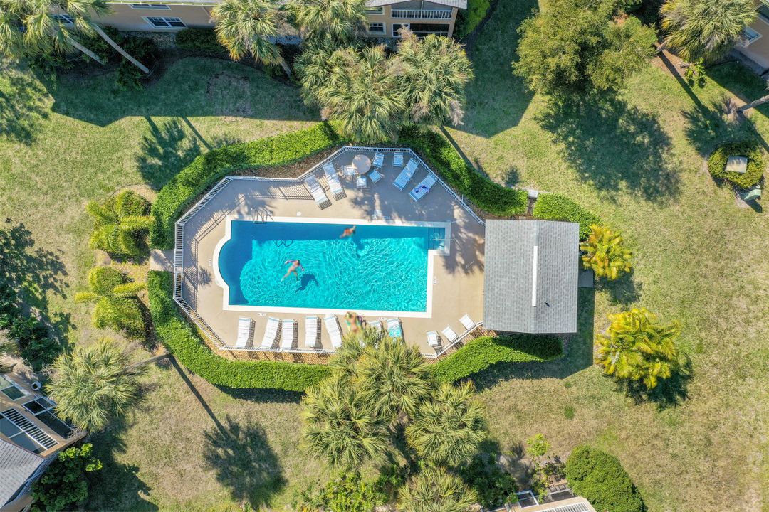 9589 Crescent Garden Dr #101, Naples, FL 34109