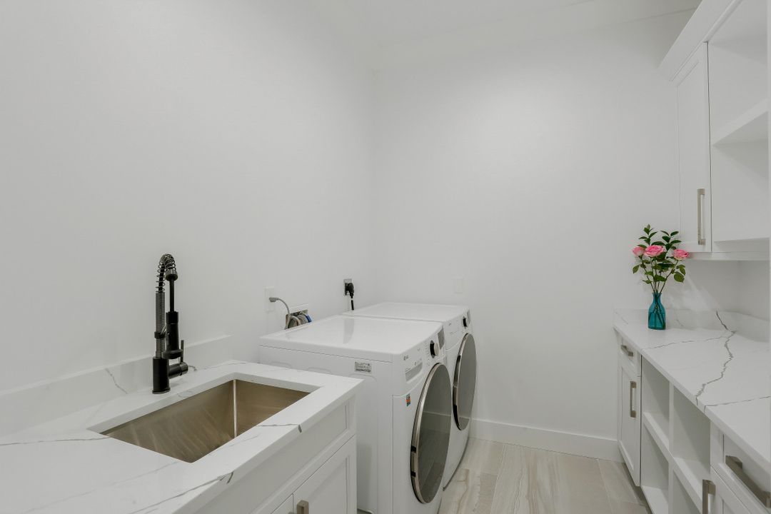 5305 Bayshore Ave, Cape Coral, FL 33904