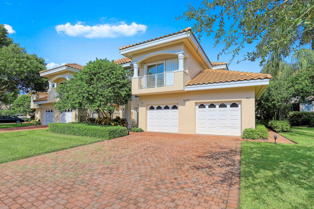 8459 Abbington Cir #9-922, Naples, FL 34108