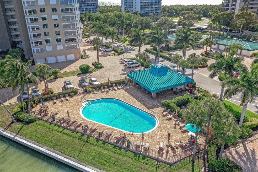 21 Bluebill Ave #404, Naples, FL 34108