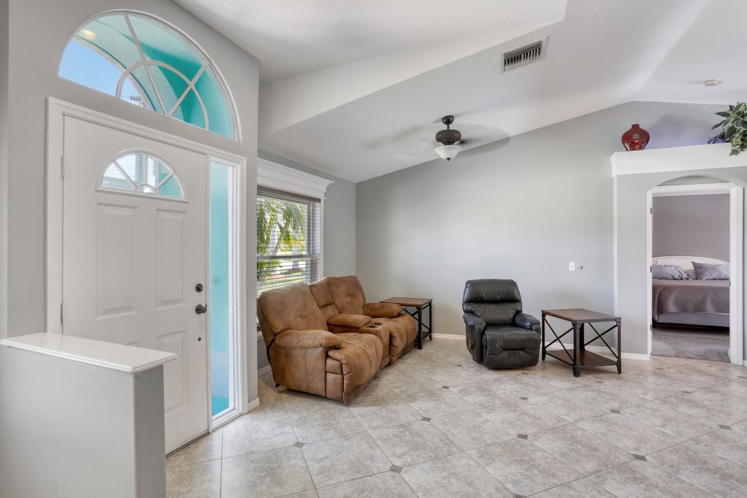 1904 SW 54th Ln, Cape Coral, FL 33914