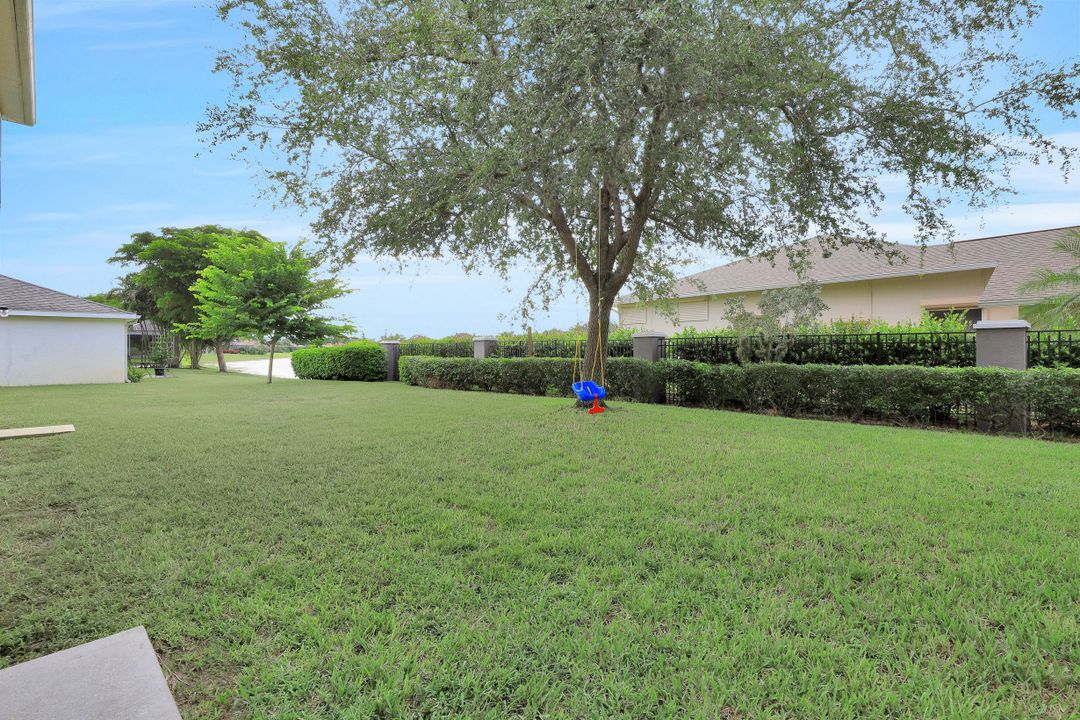 9191 Pittsburgh Blvd, Fort Myers, FL 33967