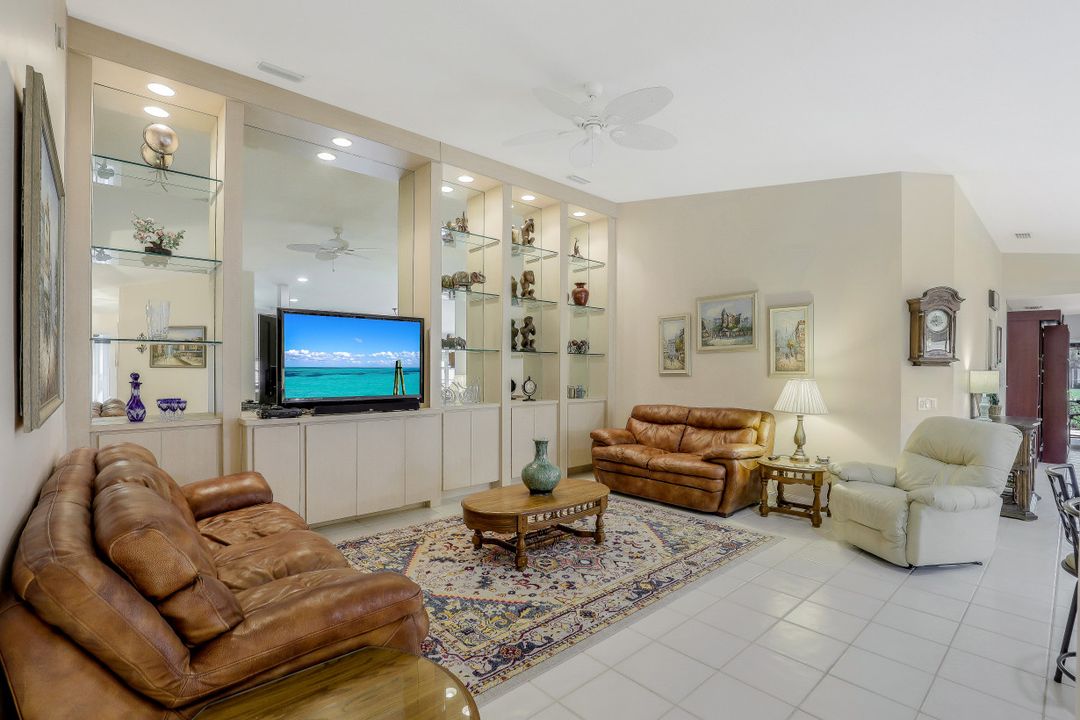 3687 El Segundo Ct, Naples, FL 34109