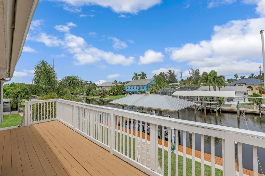 3668 Clipper Ln, Saint James City, FL 33956