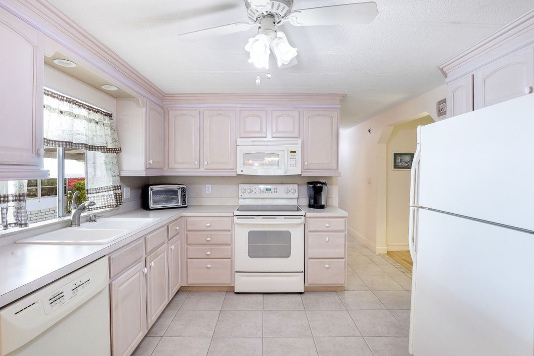 55 Palos Dr #55, Naples, FL 34104