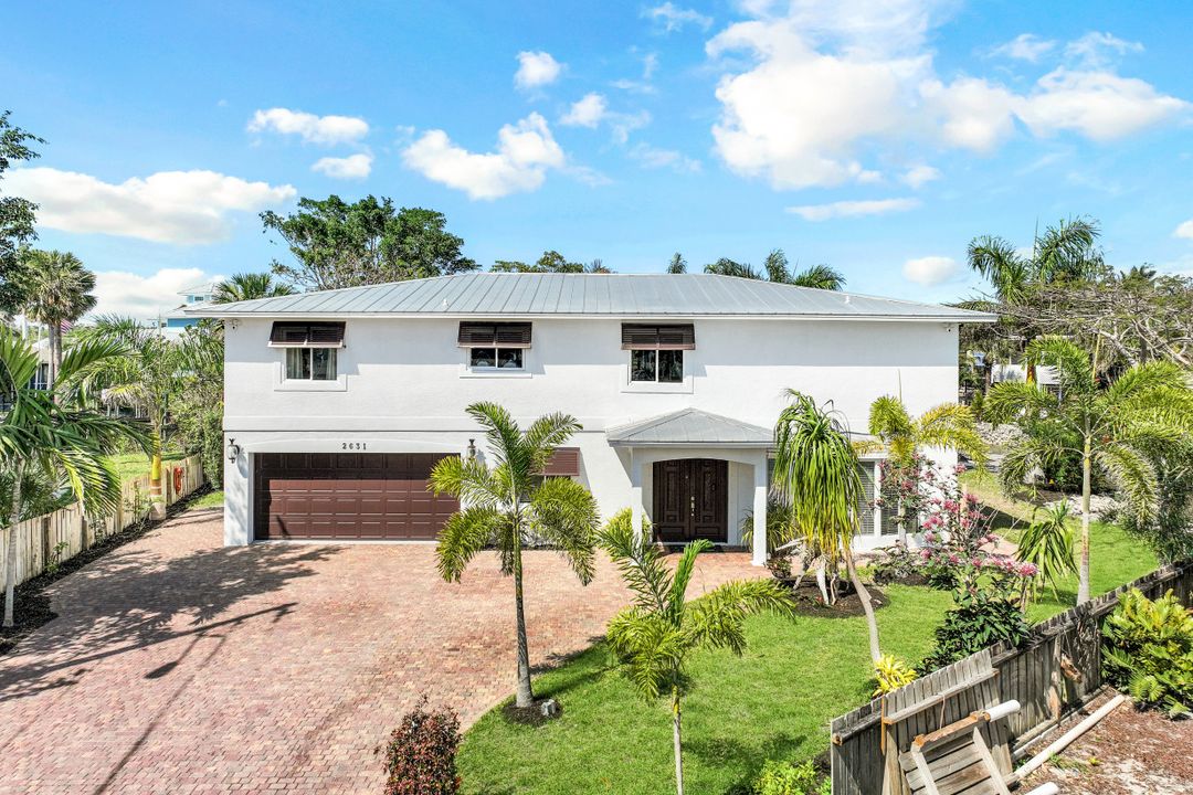 2631 Shoreview Dr, Naples, FL 34112