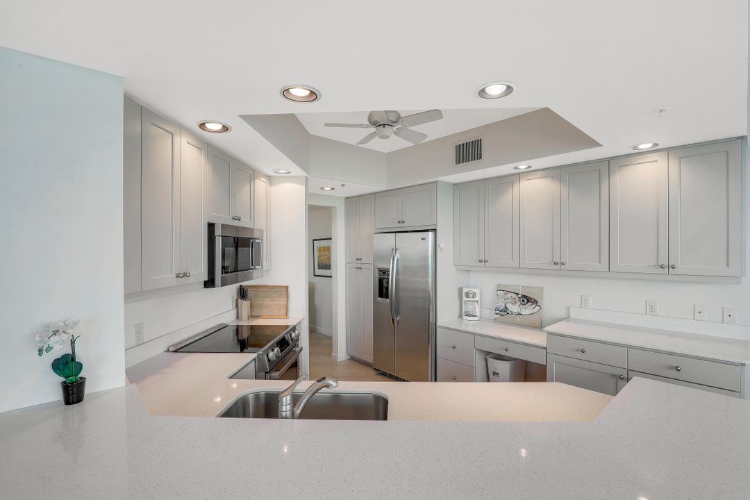 300 Dunes Blvd #Unit 305, Naples, FL 34110