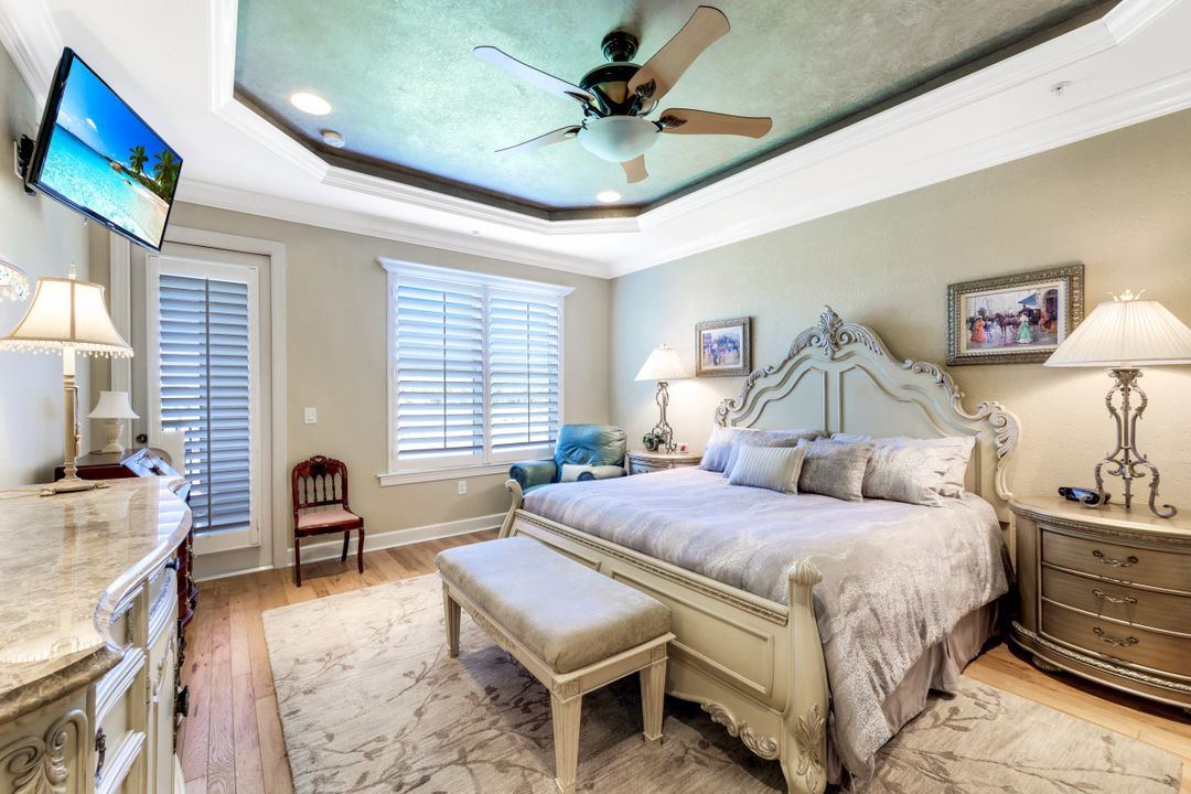 9220 Quartz Ln #201, Naples, FL 34120