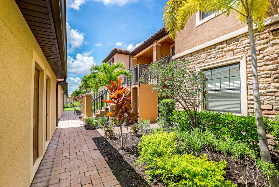 9377 Pocida Ct #201, Naples, FL 34119