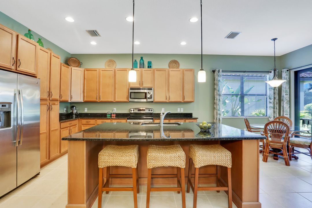 9037 Isla Bella Cir, Bonita Springs, FL 34135