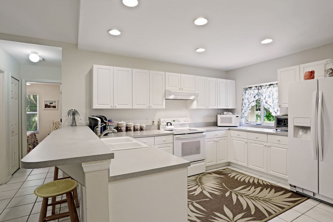 3517 SW 3rd Terrace, Cape Coral, FL 33991