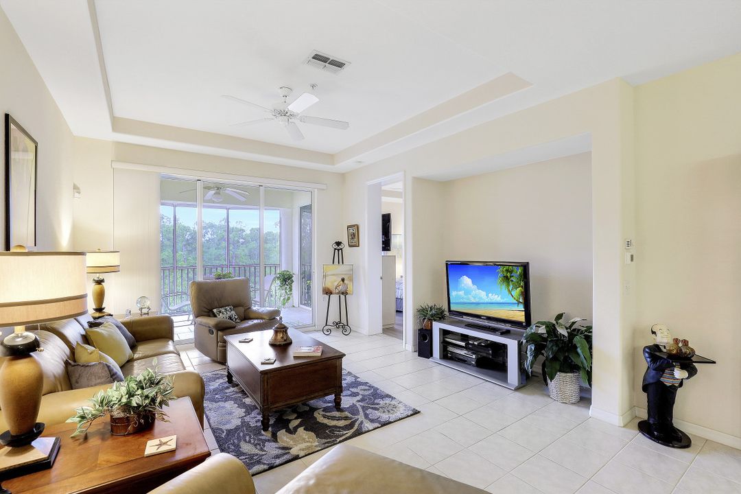 4864 Hampshire Ct #303, Naples, FL 34112