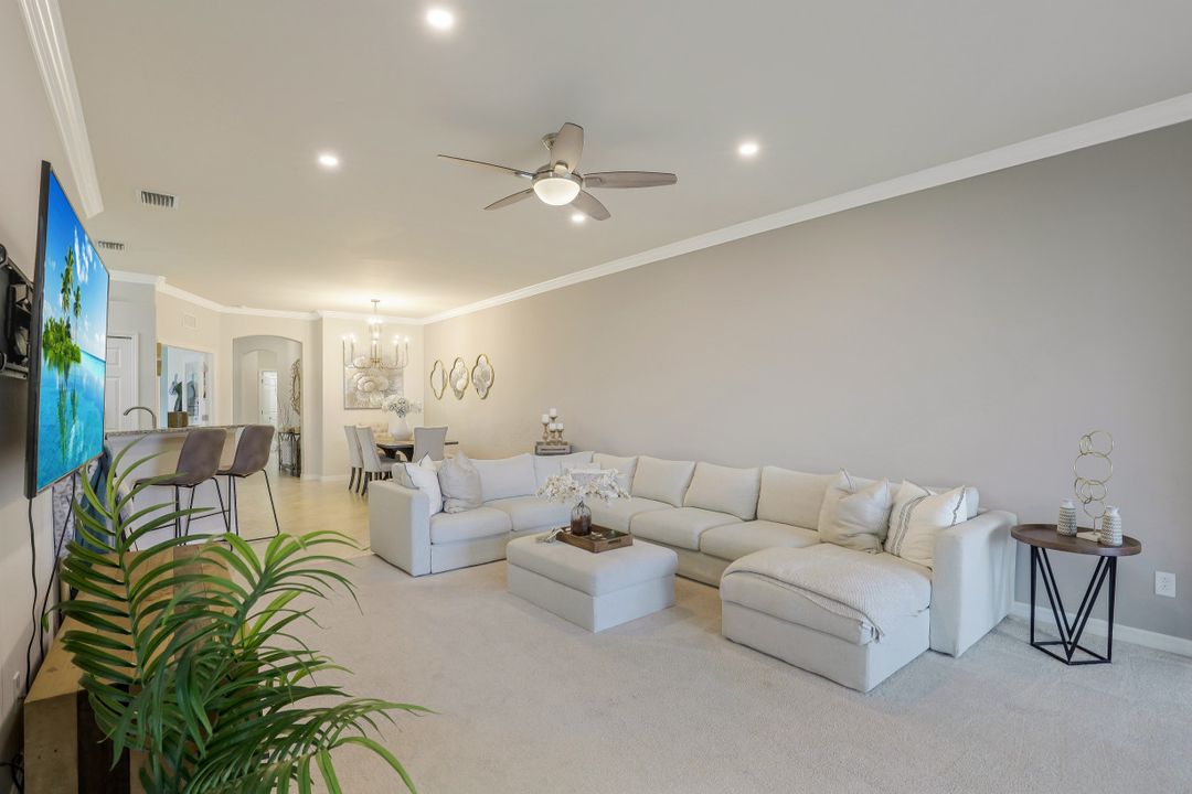 2026 Tamarron Ln, Naples, FL 34120