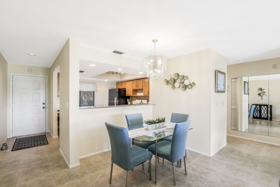 5250 Fox Hollow Dr APT 510, Naples, FL 34104