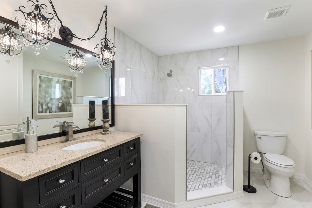 1030 Aqua Ln, Fort Myers, FL 33919