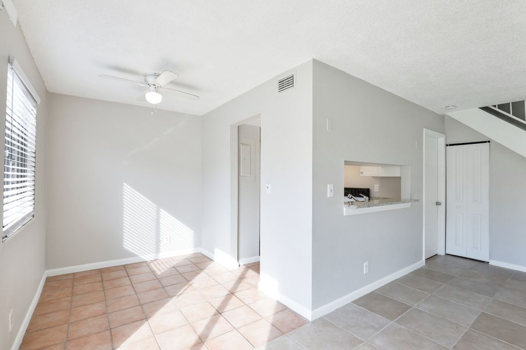 5848 Queen Elizabeth Way ##2, Fort Myers, FL 33907