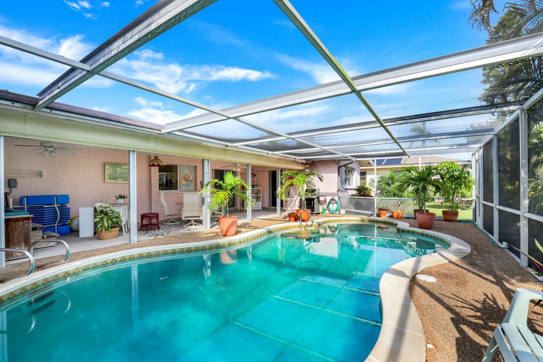 4933 SW 11th Ct, Cape Coral, FL 33914