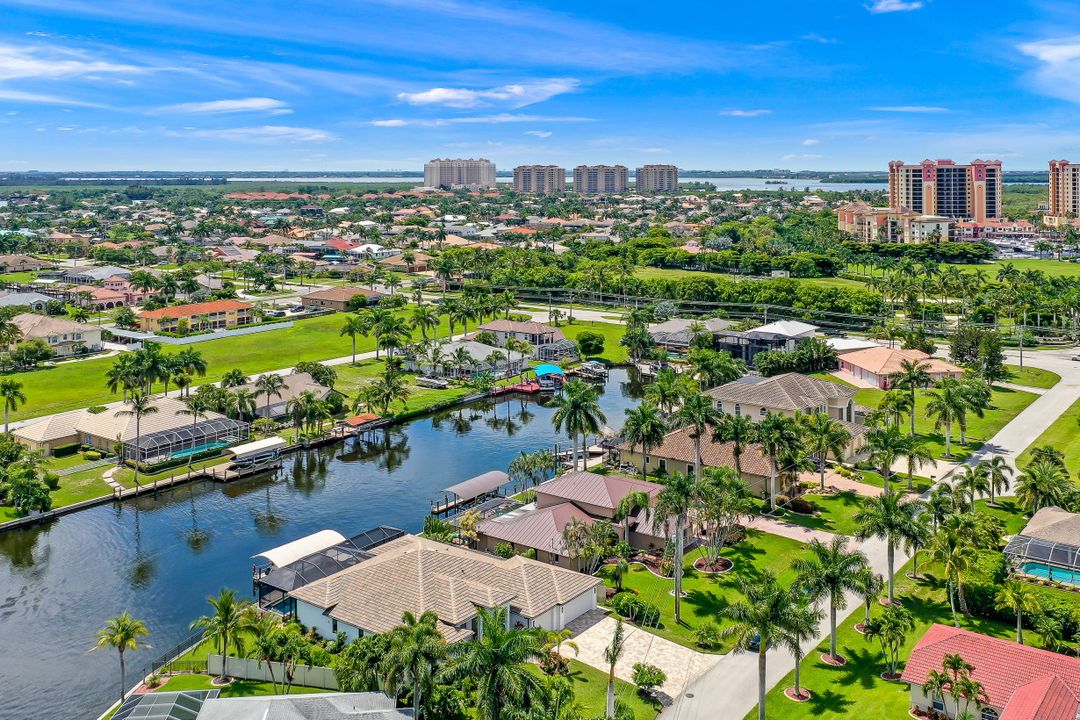 5405 SW 17th Ave, Cape Coral, FL 33914