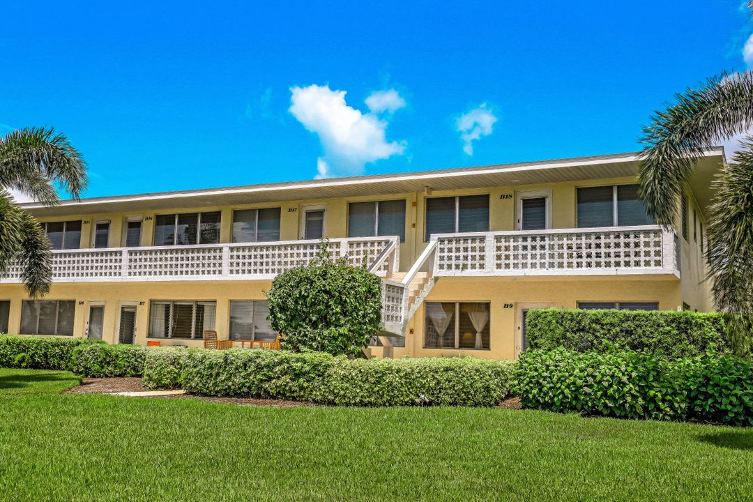 473 12th Ave S #B-9, Naples, FL 34102