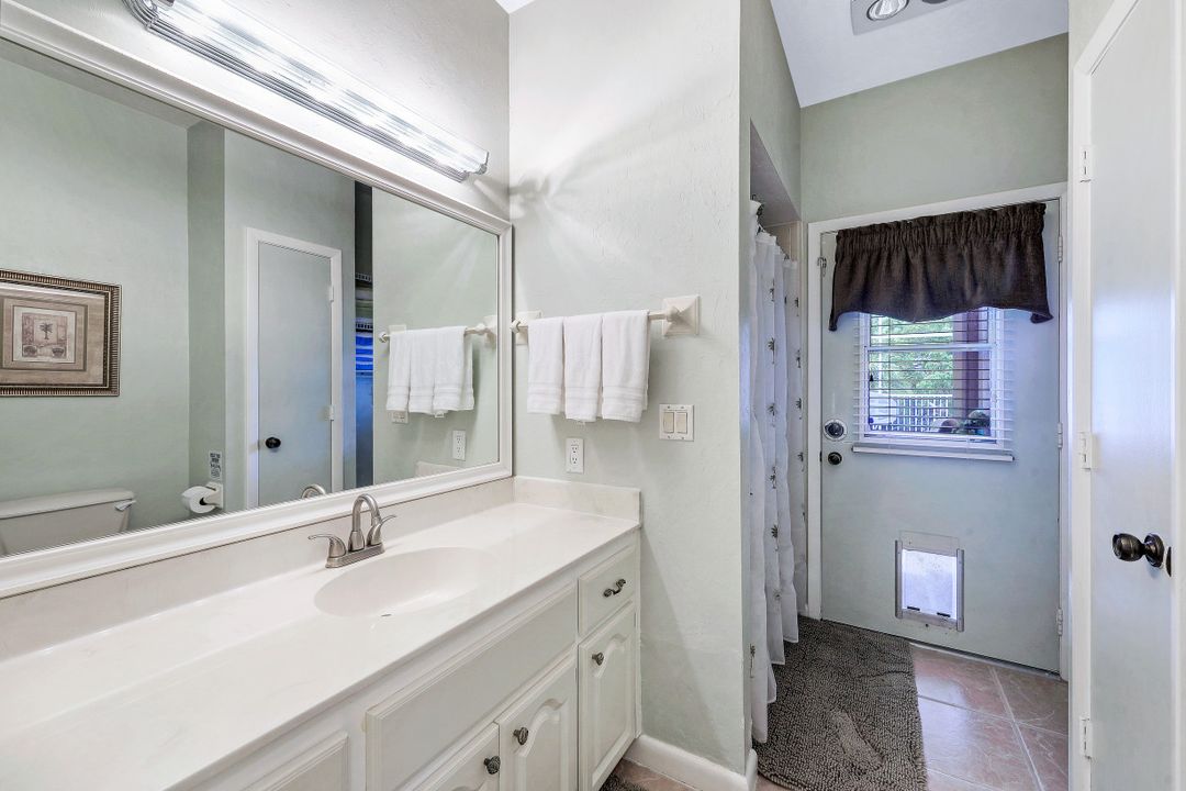 550 Inlet Dr, Marco Island, FL 34145