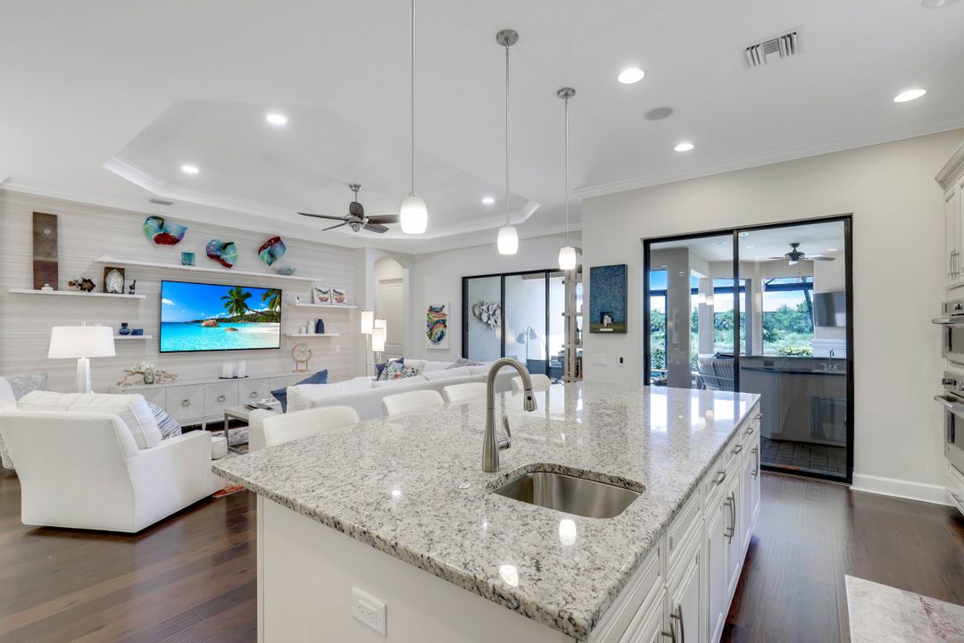 8701 Cavano St, Naples, FL 34119