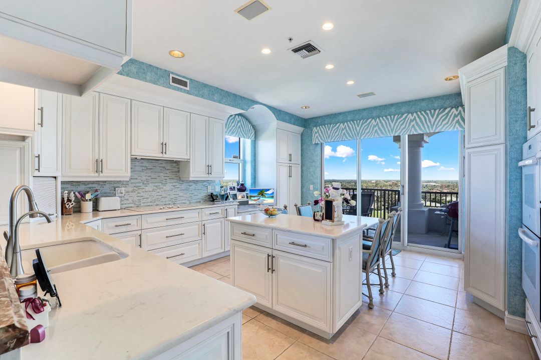 4811 Island Pond Ct #905, Bonita Springs, FL 34134