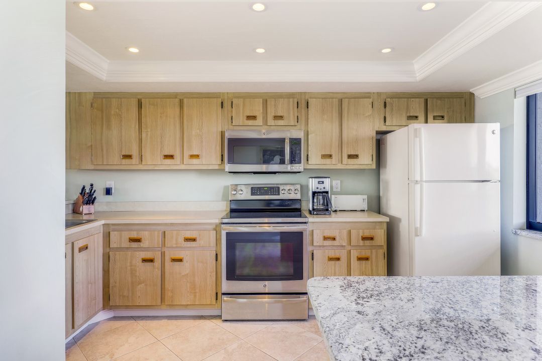 8402 Estero Blvd #302, Fort Myers Beach, FL 33931