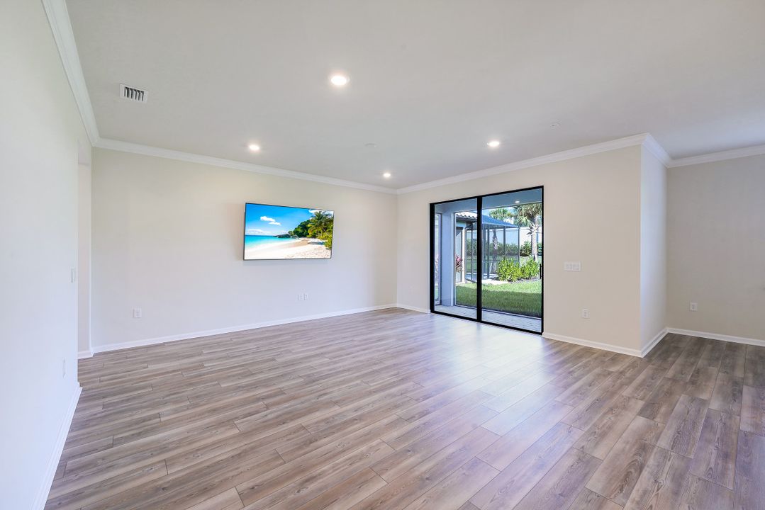 2236 Yellowfin Cir, Naples, FL 34114