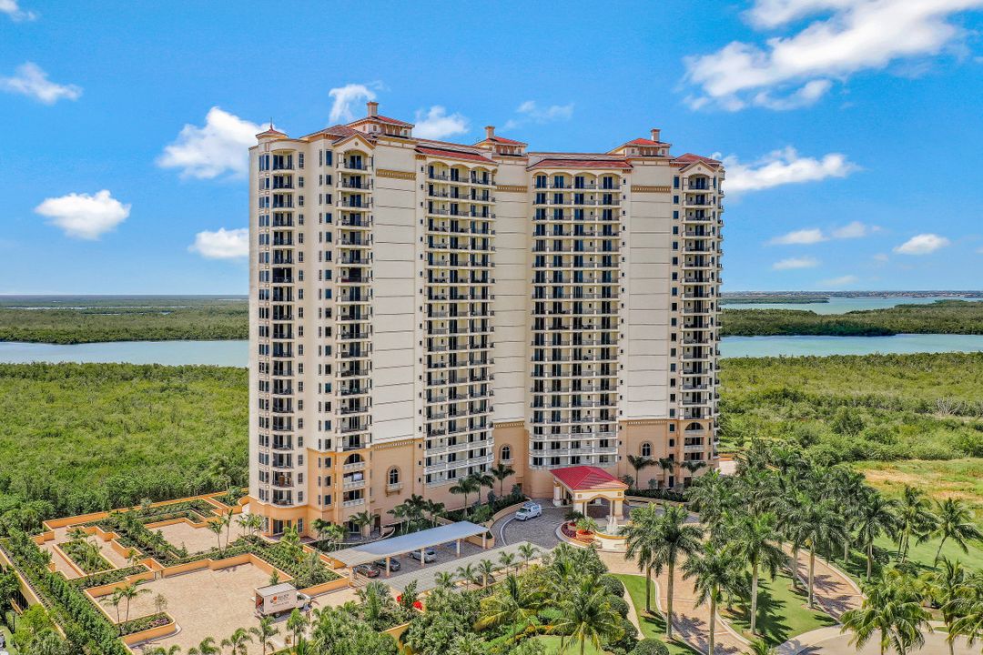 1050 Borghese Ln #303, Naples, FL 34114