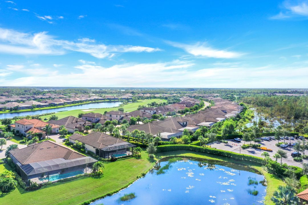 9018 Sorreno Ct, Naples, FL 34119