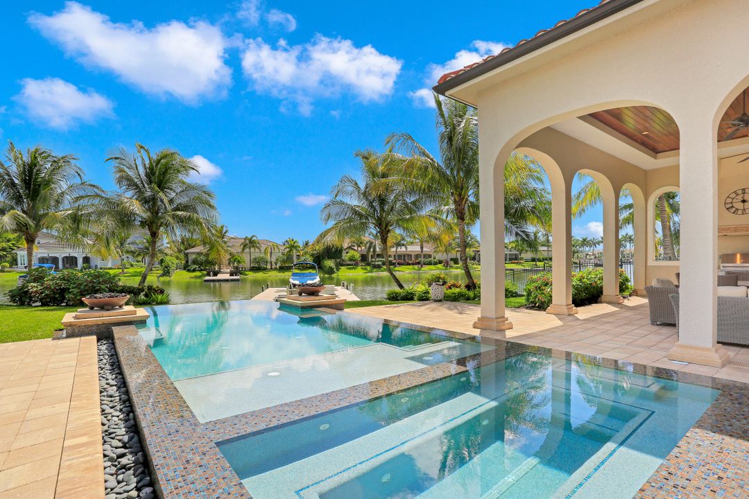 11861 Via Novelli Ct, Miromar Lakes, FL 33913