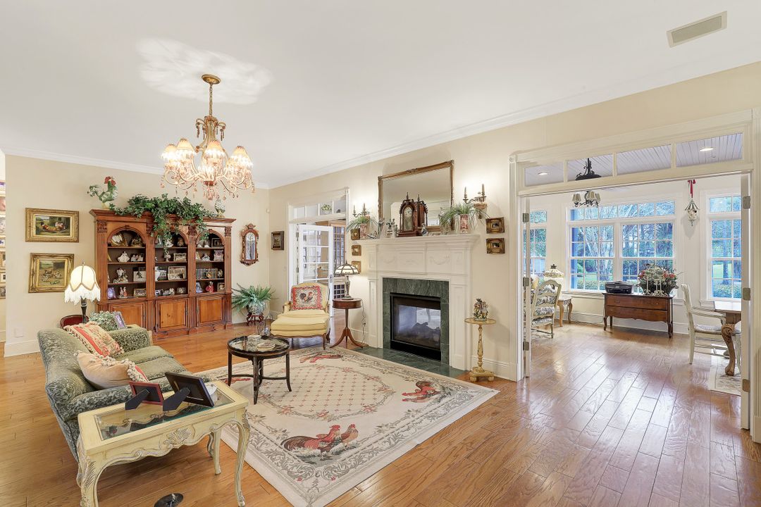 5760 Golden Oaks Ln, Naples, FL 34119