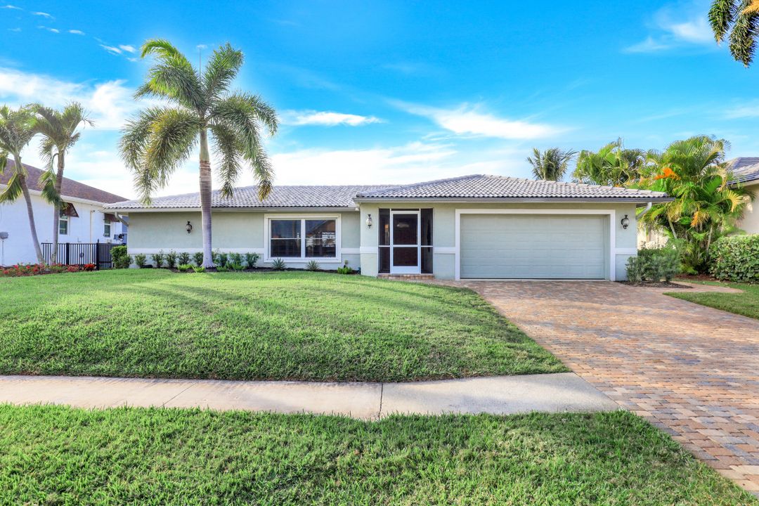 1552 Buccaneer Ct, Marco Island, FL 34145