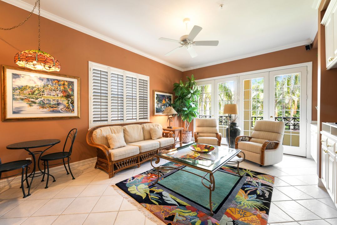 2613 Estrella Dr #18-2, Naples, FL 34109