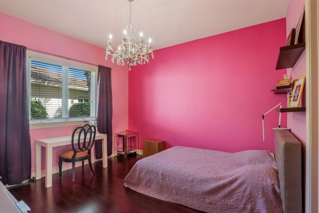7417 Treeline Dr, Naples, FL 34119