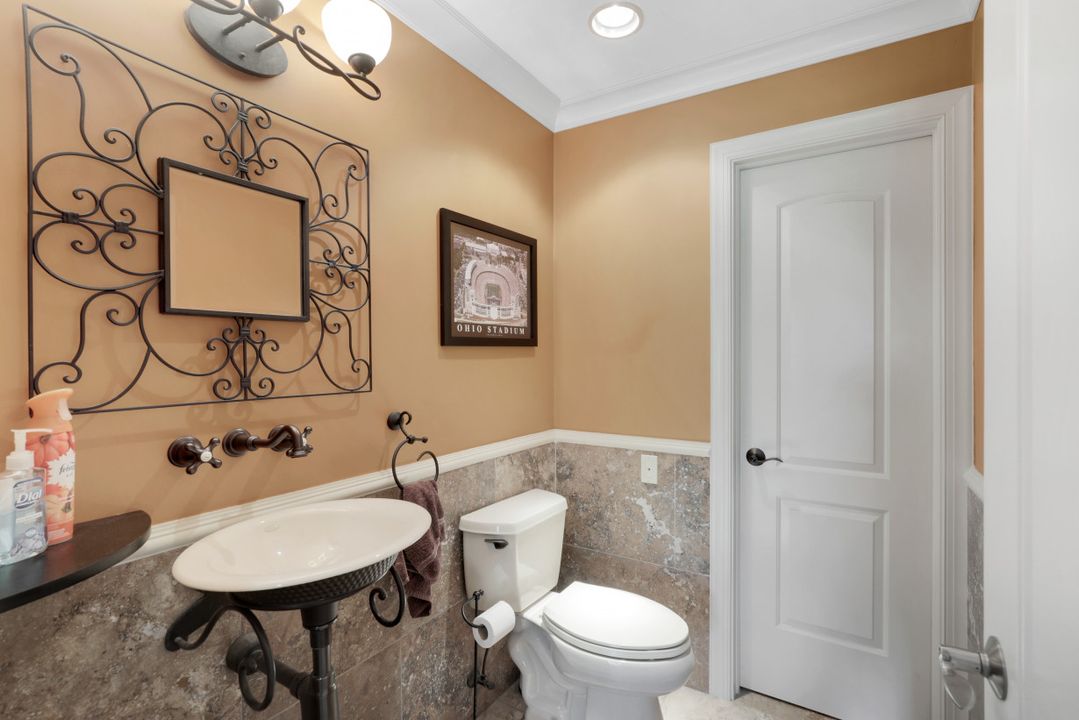 5660 Spanish Oaks Ln, Naples, FL 34119