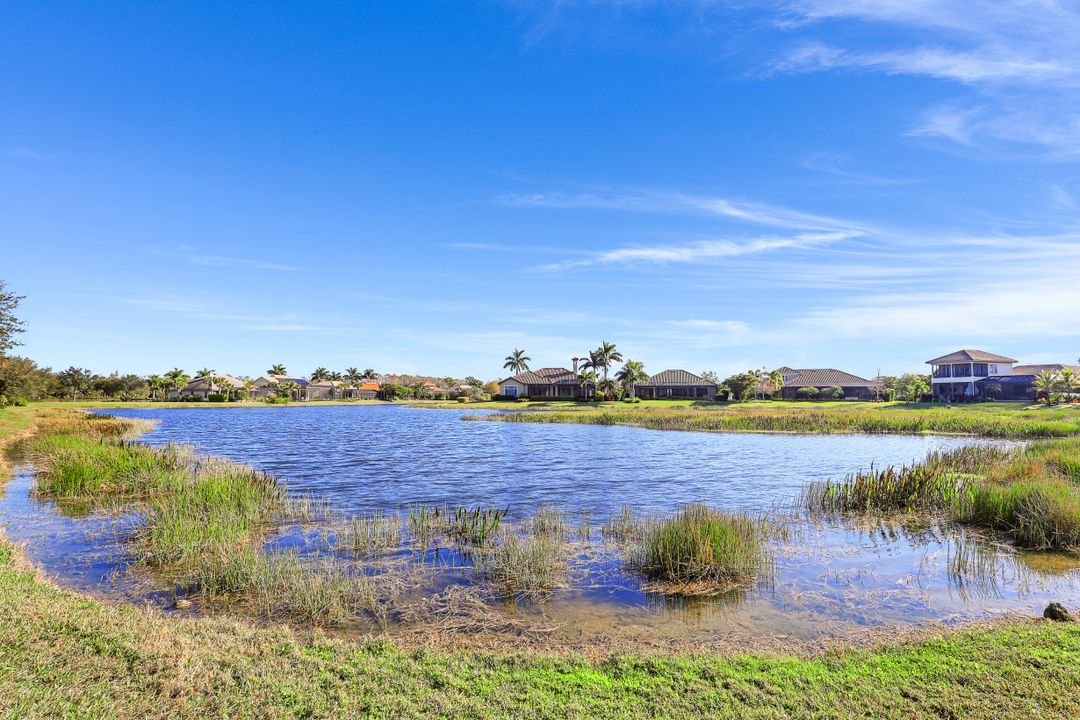 3740 Mossy Oak Dr, Fort Myers, FL 33905