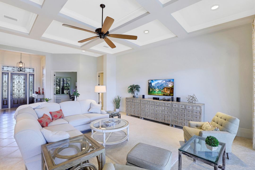 3740 Mossy Oak Dr, Fort Myers, FL 33905