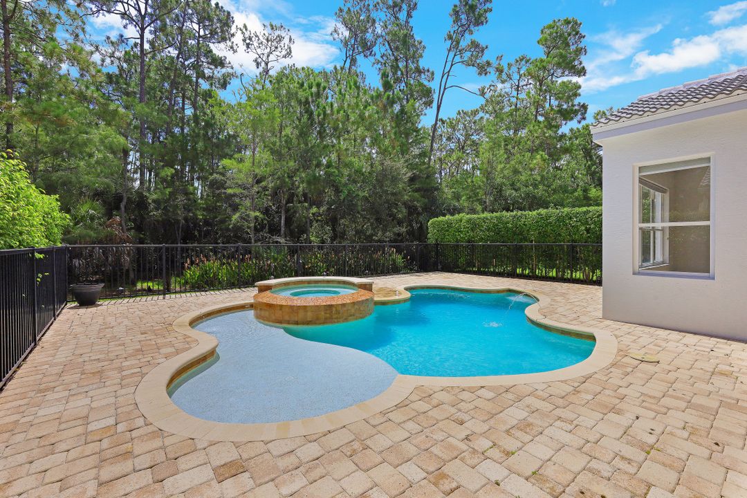 2366 Butterfly Palm Dr, Naples, FL 34119