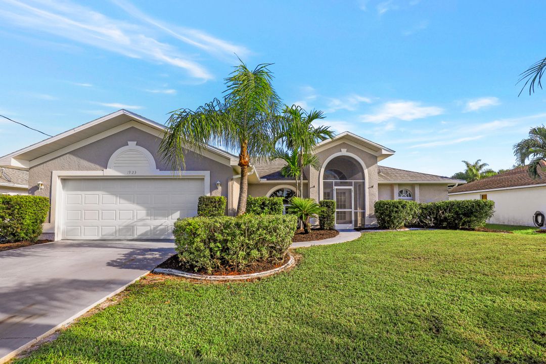 1923 SW 48th Ln, Cape Coral, FL 33914