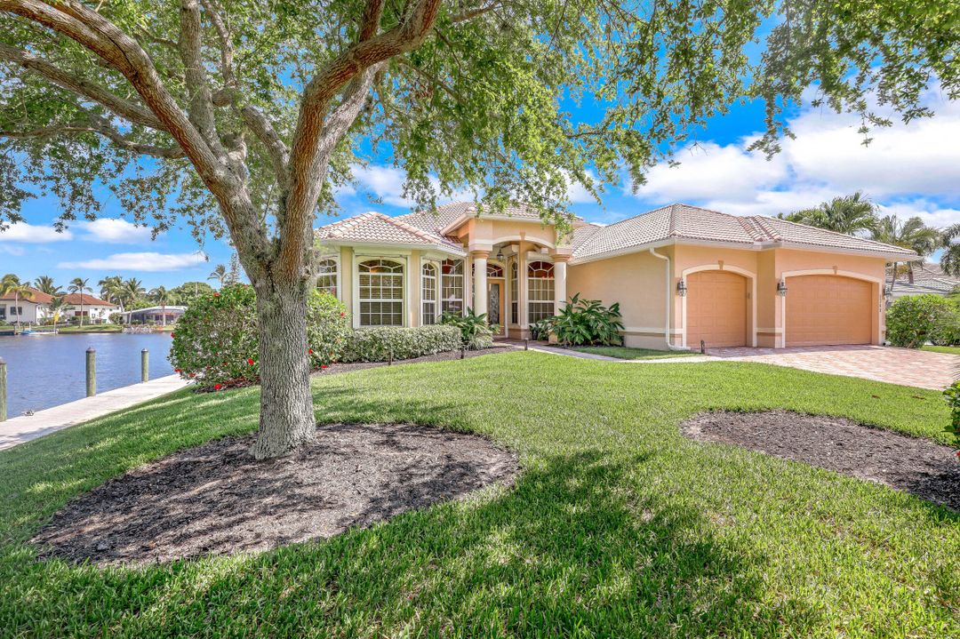 5360 Mikado Ct, Cape Coral, FL 33904