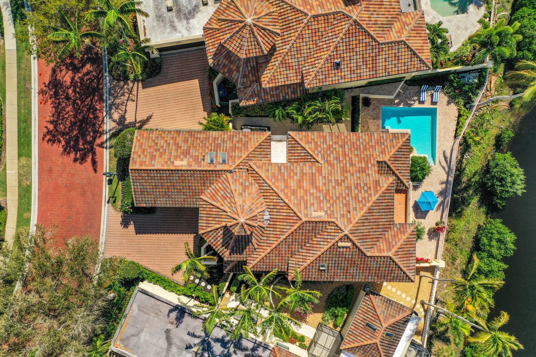 8089 Via Vecchia, Naples, FL 34108