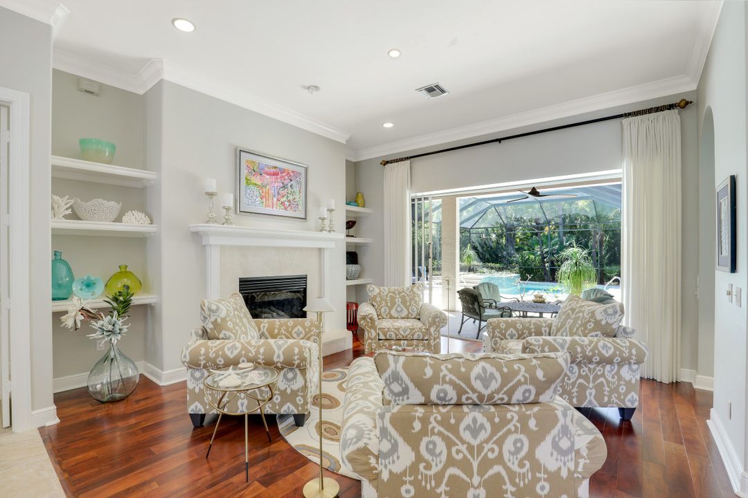 2229 Goshawk Ct, Naples, FL 34105