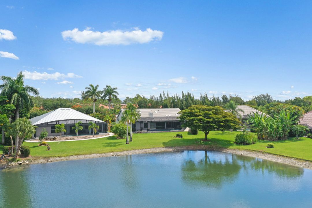 1380 Bald Eagle Dr, Naples, FL 34105